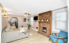 Cozy Bungalow With Patio & Grill, Private And Location